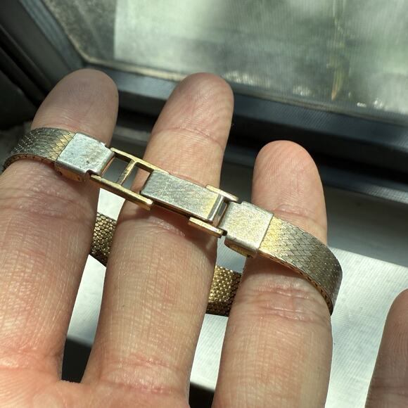 Vintage Jules Jurgensen Ladies Gold Tone Watch Dainty Quartz Japanese Movement - Picture 9 of 9